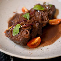 Коррида. Телячья вырезка в вине заказать доставку ROJO ресторан Алматы